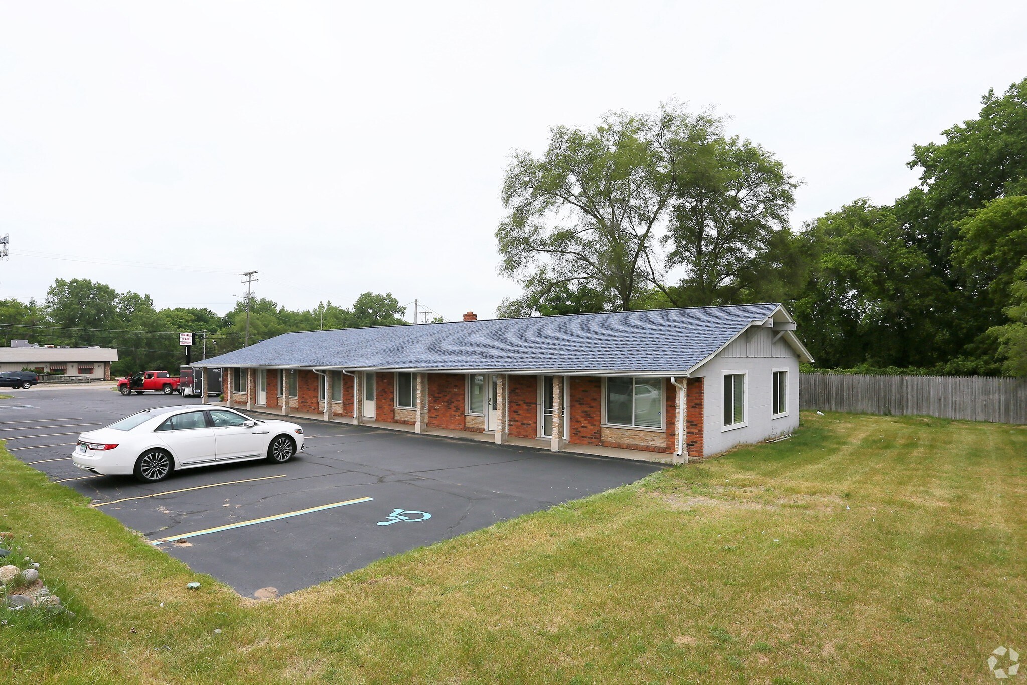 8326 Highland Rd, White Lake, MI 48386 Office for Lease