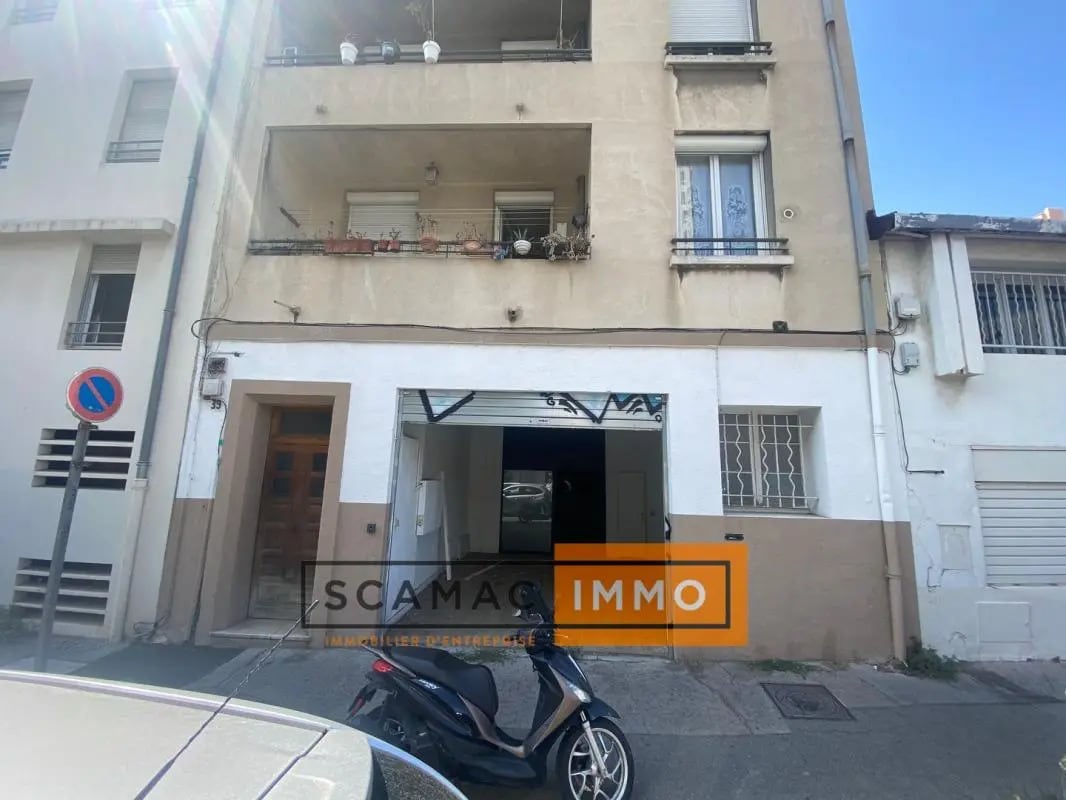 Retail in Marseille for lease Building Photo- Image 1 of 7