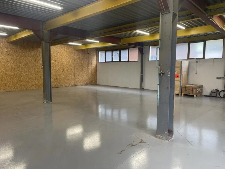 Industrial in Colomars for lease - Interior Photo - Image 2 of 7