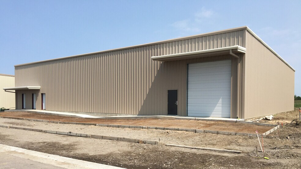 812 Venture, Kechi, KS 67067 KECHI OFFICE/WAREHOUSE