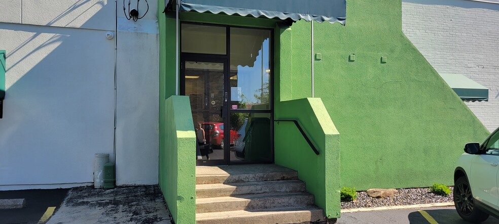 200 Chestnut Ave, Warren, OH for lease - Building Photo - Image 2 of 11