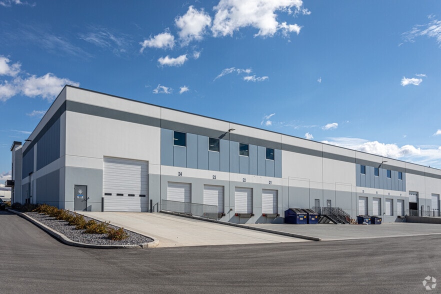 5725 W Amelia Earhart Dr, Salt Lake City, UT for lease - Building Photo - Image 2 of 5