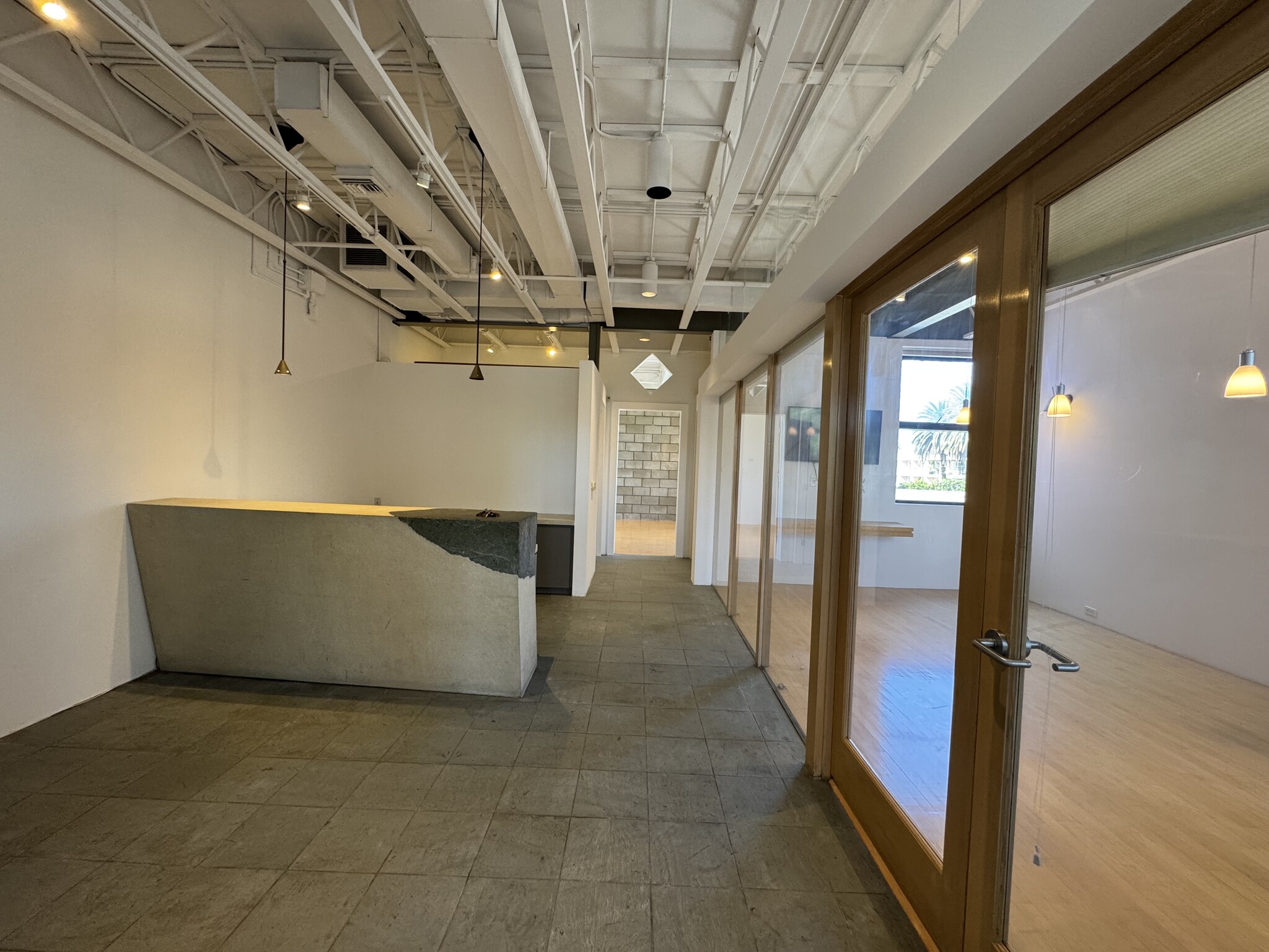 2110 Main St, Santa Monica, CA for lease Interior Photo- Image 1 of 12