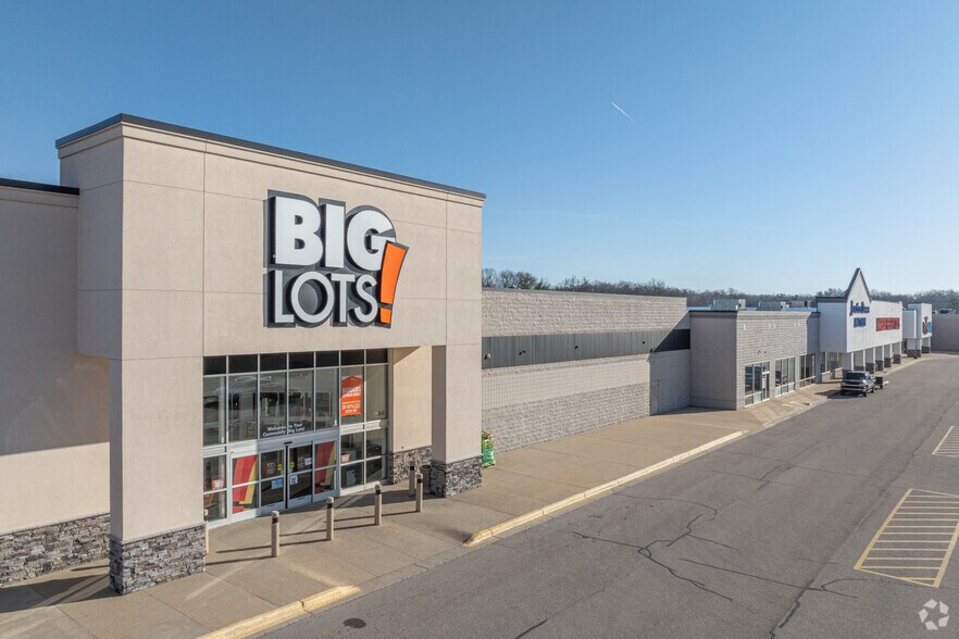 1650-1720 E Sherman Blvd, Muskegon, MI for lease - Primary Photo - Image 1 of 5