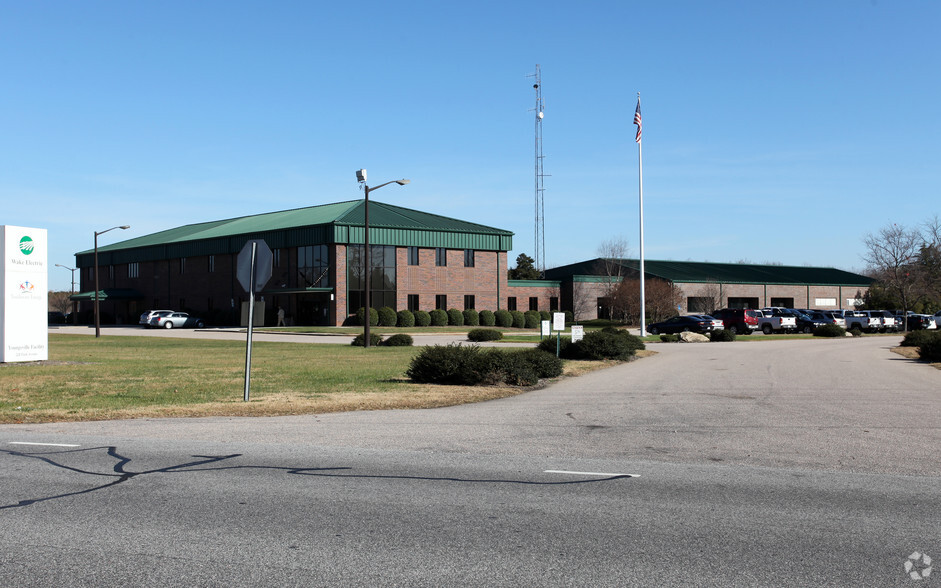 228 Park Ave, Youngsville, NC for sale - Primary Photo - Image 1 of 1