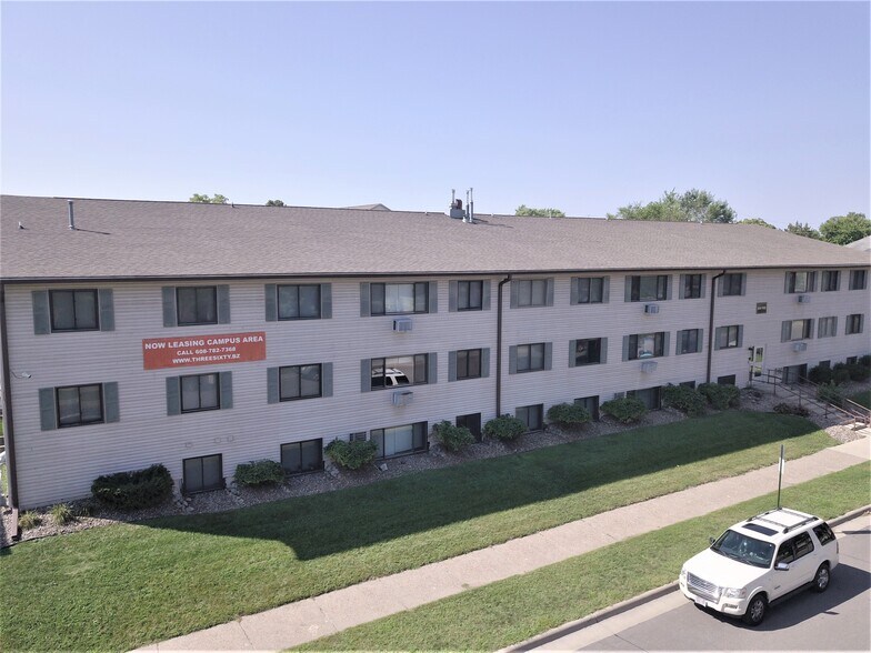 1414 Pine St, La Crosse, WI for sale - Building Photo - Image 1 of 1