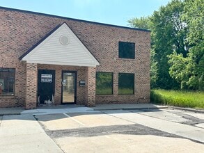 42120 Garfield Rd, Clinton Township, MI for lease Building Photo- Image 2 of 6