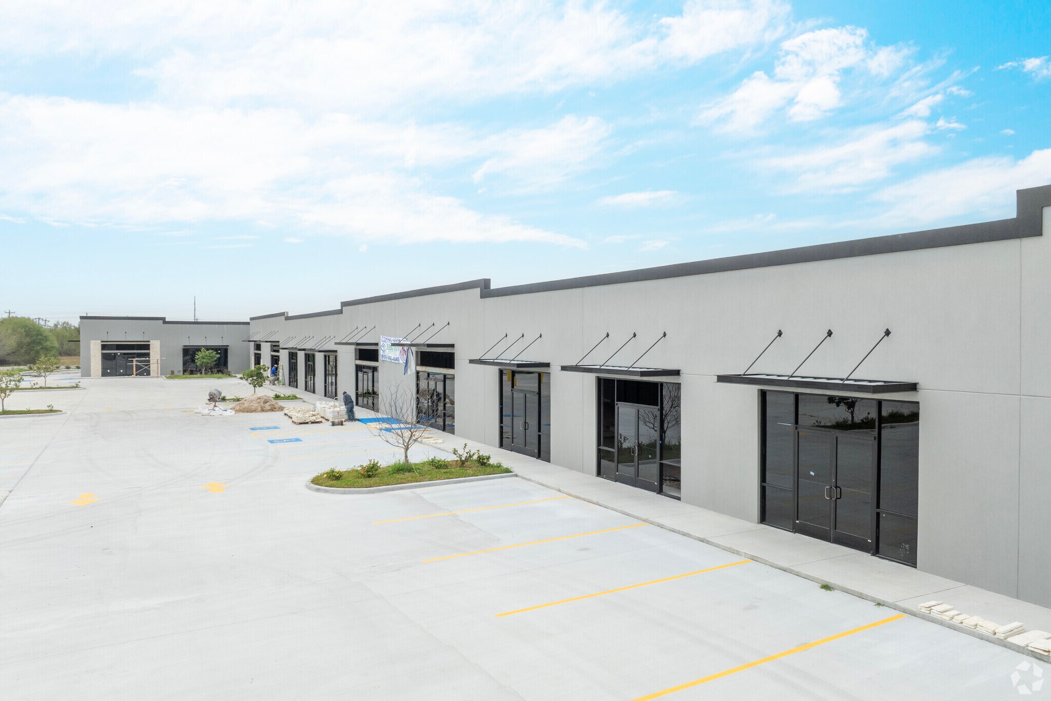 2519 Closner blvd, Edinburg, TX for lease Primary Photo- Image 1 of 7