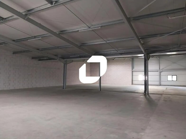 Flex in Saint-Herblain for lease - Building Photo - Image 3 of 9