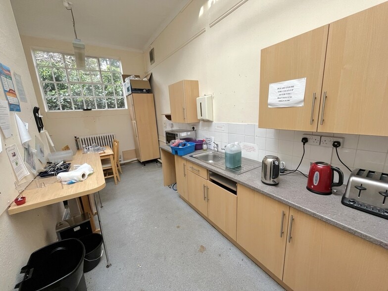 139 Irish Street, Dumfries for sale - Interior Photo - Image 3 of 4