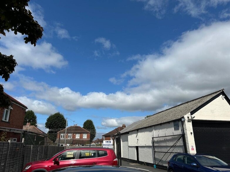 107 Whitchurch Rd, Shrewsbury for lease - Building Photo - Image 3 of 8