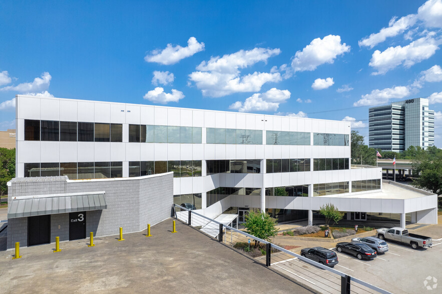 397 N Sam Houston Pky E, Houston, TX for lease - Building Photo - Image 1 of 26