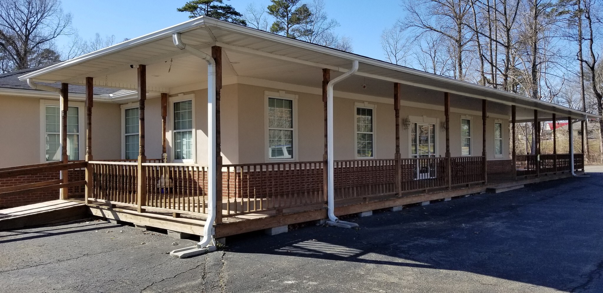 1415 Fancy Gap Rd, Mount Airy, NC 27030