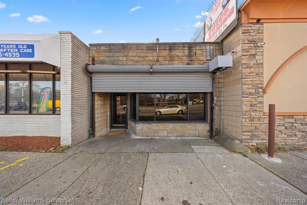 19123 W 7 Mile Rd, Detroit, MI for lease Building Photo- Image 1 of 13