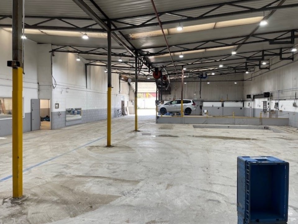 56 Weir Rd, London for lease Interior Photo- Image 1 of 3