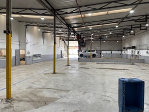 56 Weir Rd, London for lease Interior Photo- Image 1 of 3