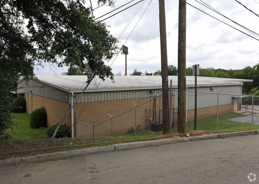 2065 Liddell Dr NE, Atlanta, GA for sale - Building Photo - Image 3 of 3