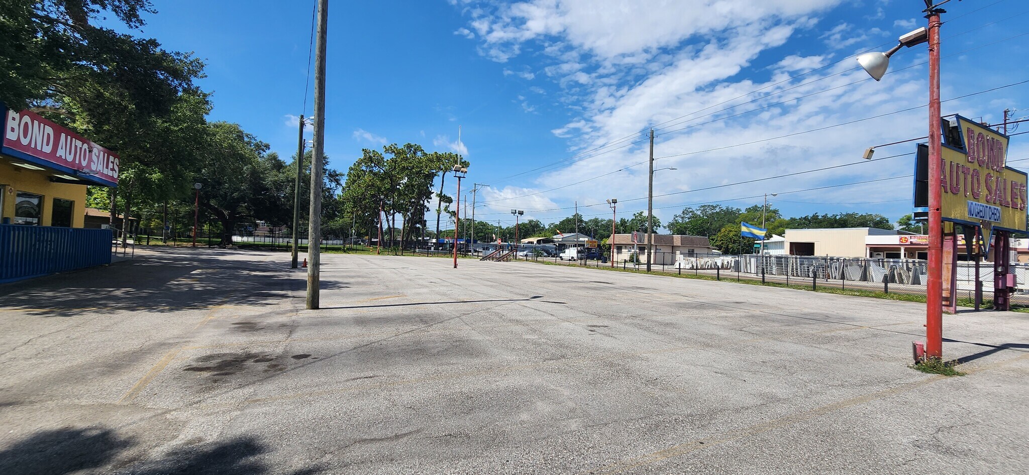 7901 N Florida Ave, Tampa, FL 33604 BOND AUTO SALES