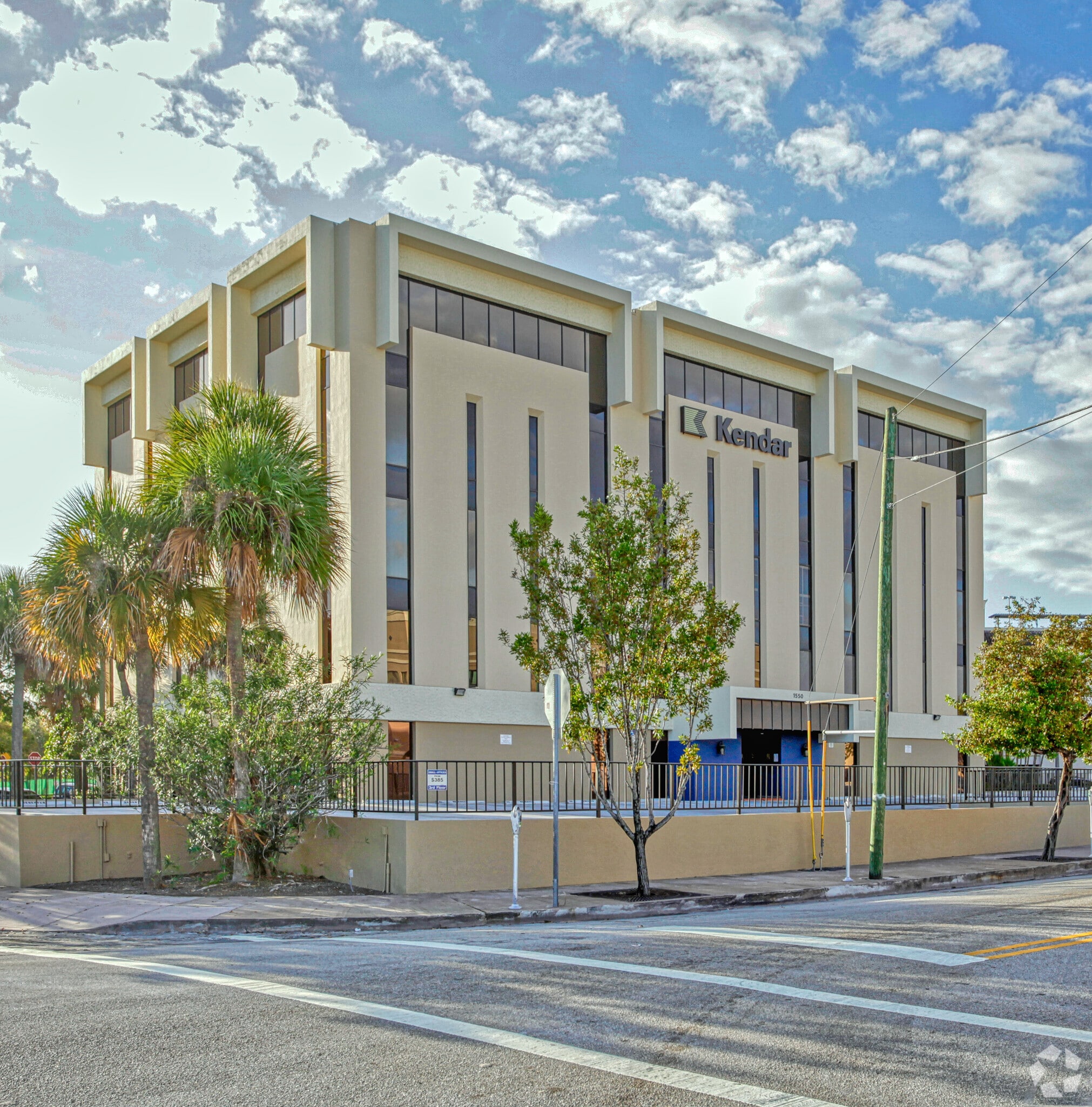 1550 Madruga Ave, Coral Gables, FL for lease Primary Photo- Image 1 of 4
