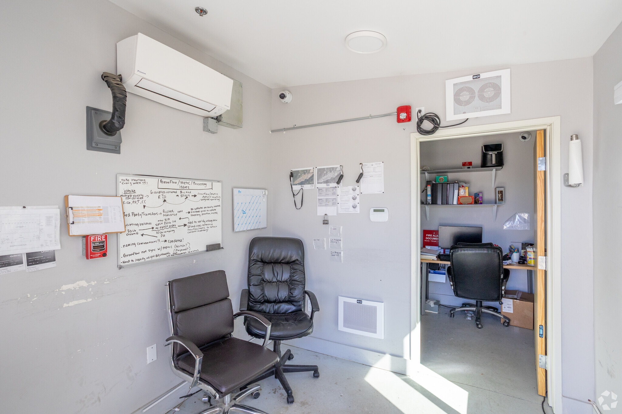 301 E Laurel Ave, Lompoc, CA for sale Interior Photo- Image 1 of 12