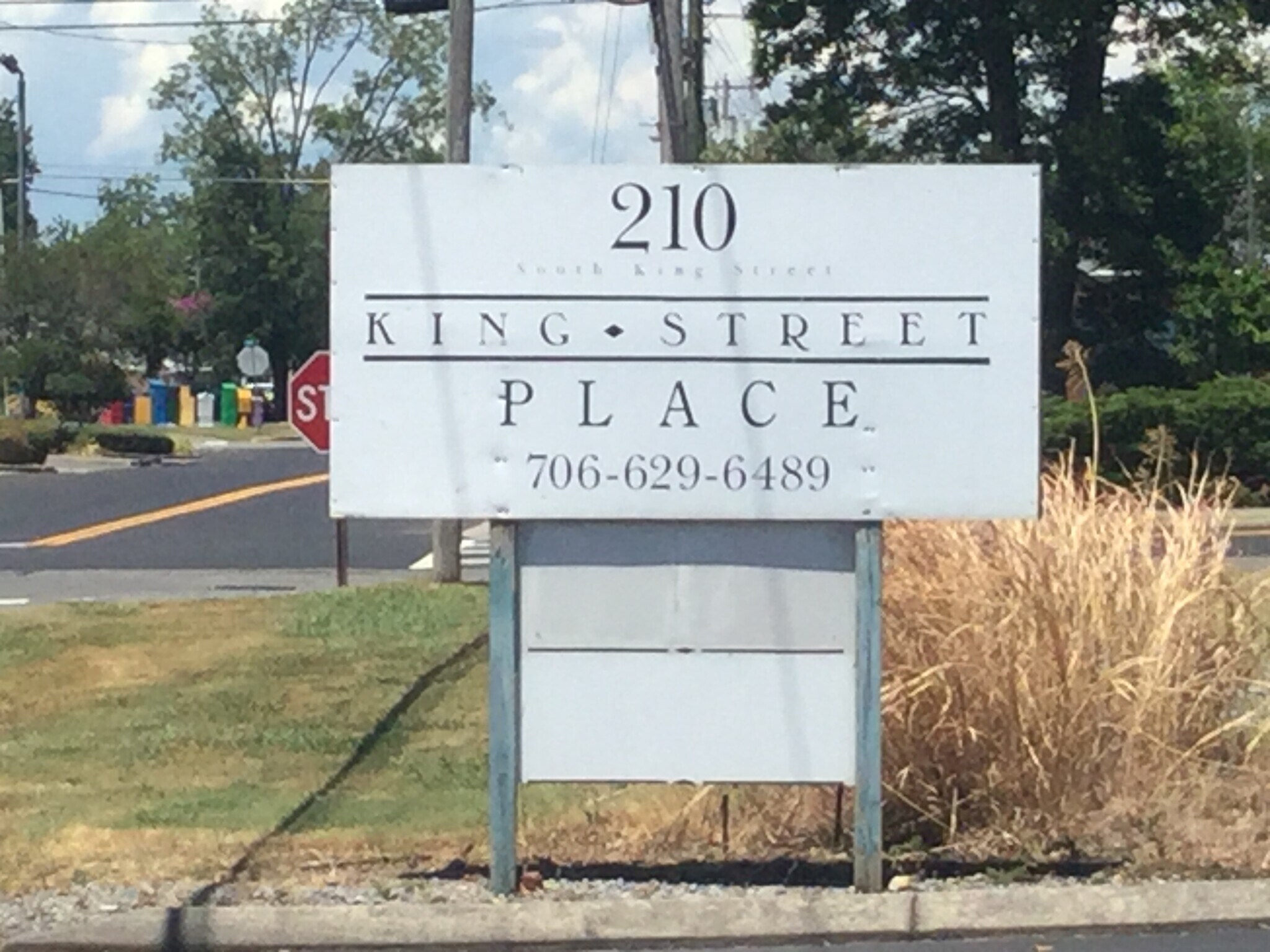 210 S King St, Calhoun, GA 30701