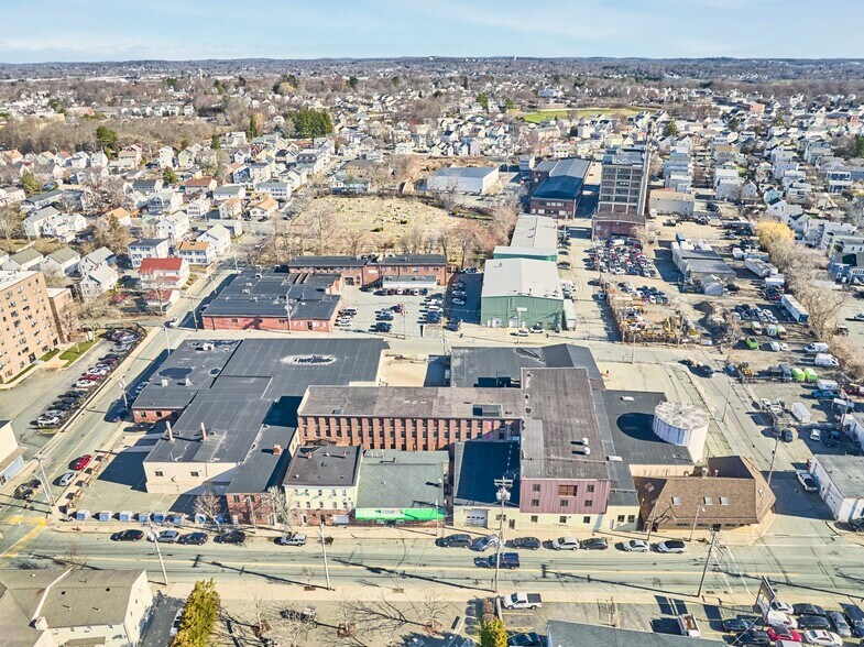 39 Wallis St, Peabody, MA for sale - Building Photo - Image 3 of 9