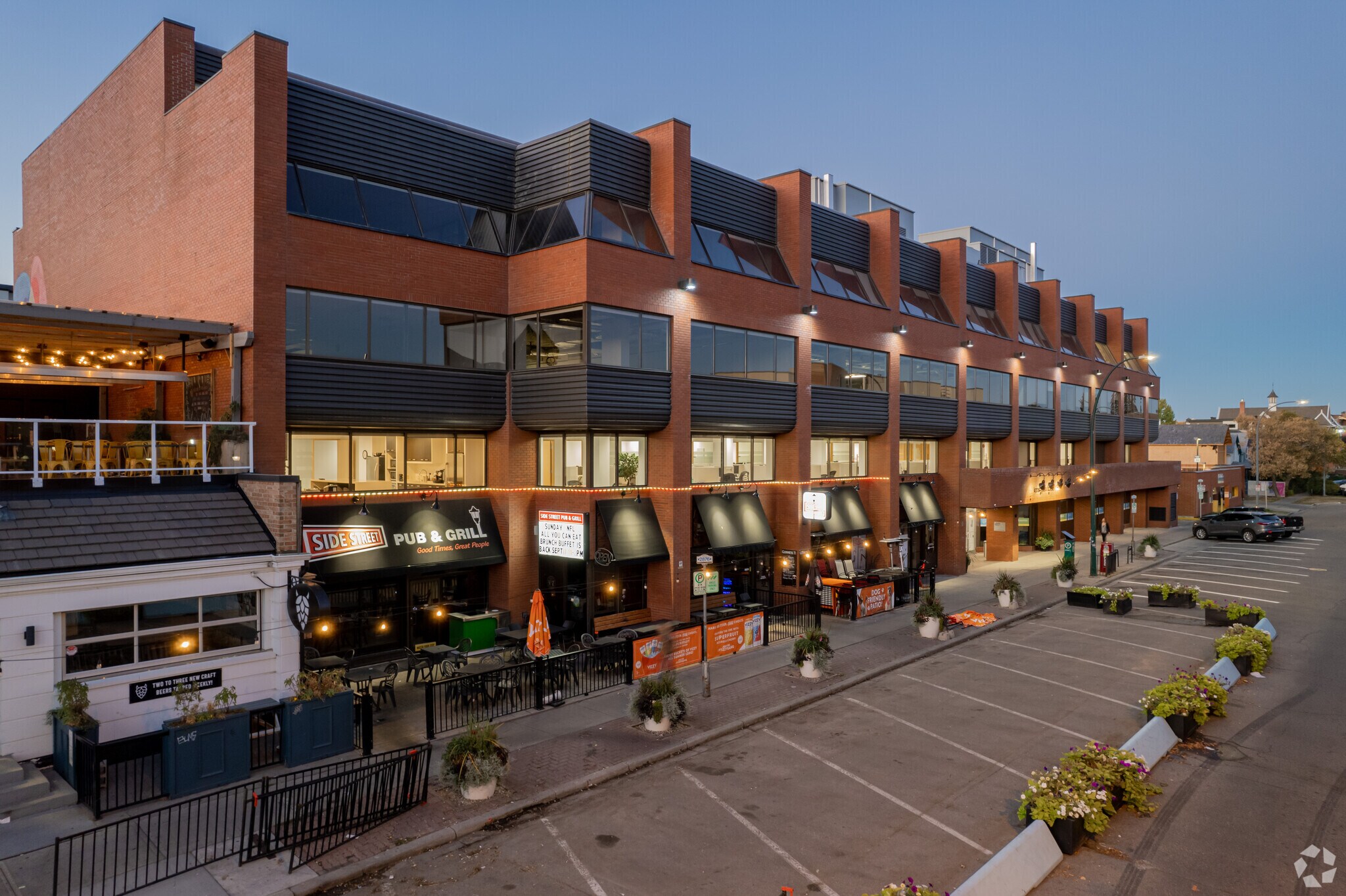 1167 Kensington Cres NW, Calgary, AB for lease Primary Photo- Image 1 of 10