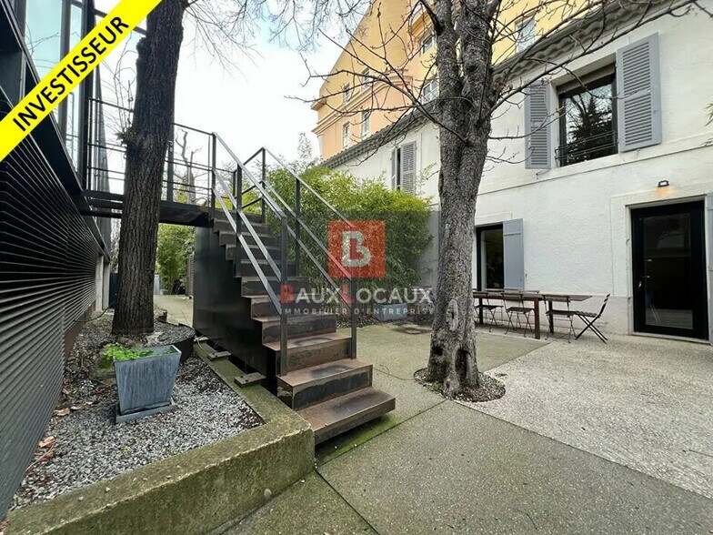 70 Cours Gambetta, Aix-en-Provence for sale - Building Photo - Image 2 of 9