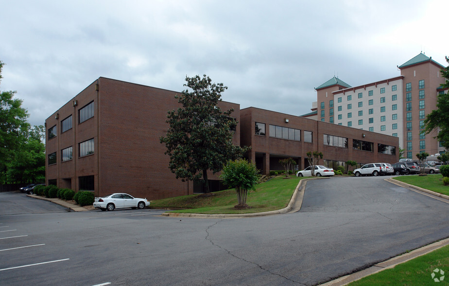 11219 Financial Centre Pky, Little Rock, AR for lease - Building Photo - Image 1 of 9