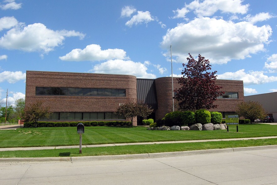 48750 Structural Dr, Chesterfield, MI 48051