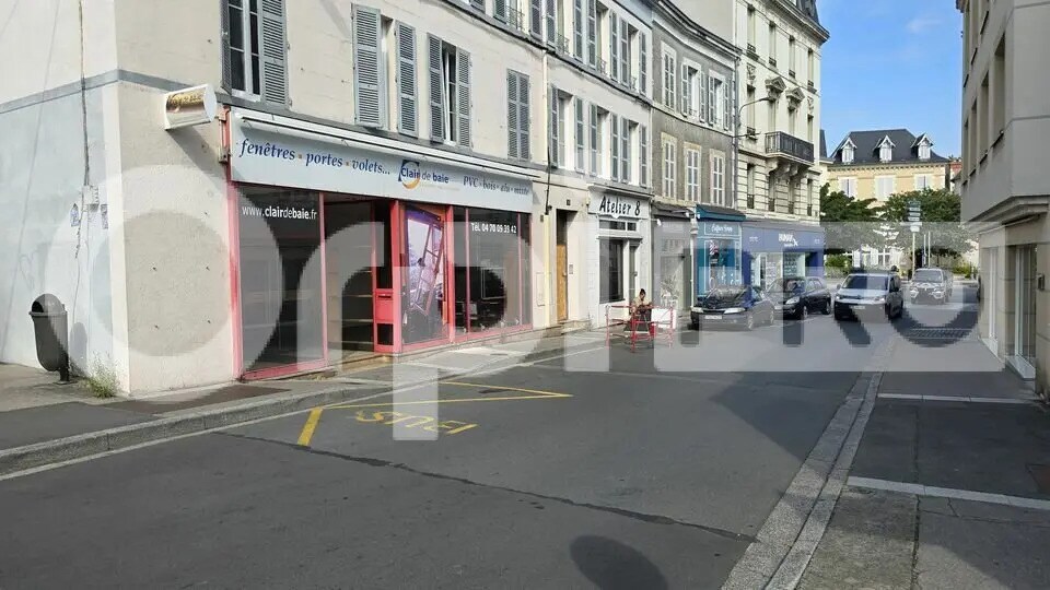 Retail in Montluçon for lease - Building Photo - Image 1 of 10