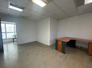 Office in Colombes for lease Interior Photo- Image 2 of 5
