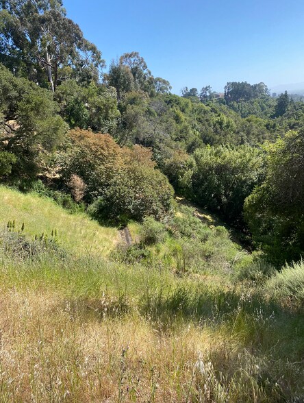 4145 Oak Hill Rd, Oakland, CA for sale - Building Photo - Image 2 of 5