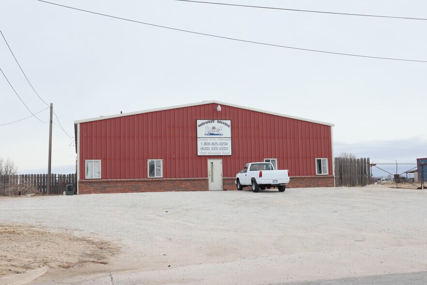 1000 Minneola Rd, Dodge City, KS 67801