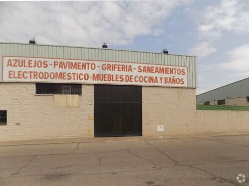 in Valdetorres de Jarama, Madrid for sale Primary Photo- Image 1 of 1