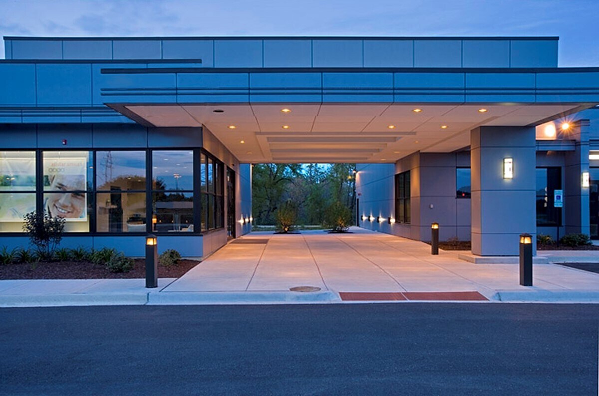 484 W Boughton Rd, Bolingbrook, IL for lease Building Photo- Image 1 of 5