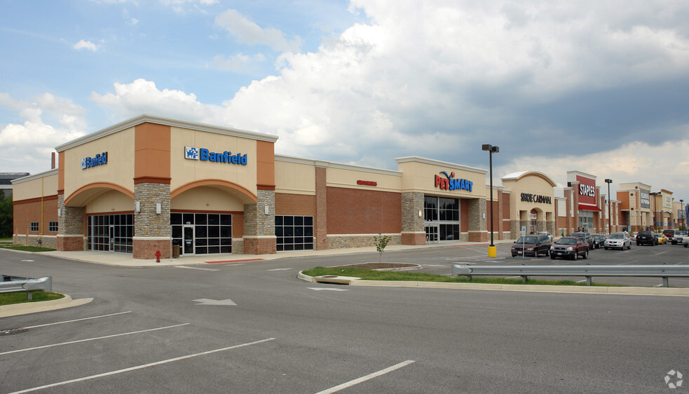 105-175 Shoppers Way, Christiansburg, VA for lease - Building Photo - Image 2 of 6