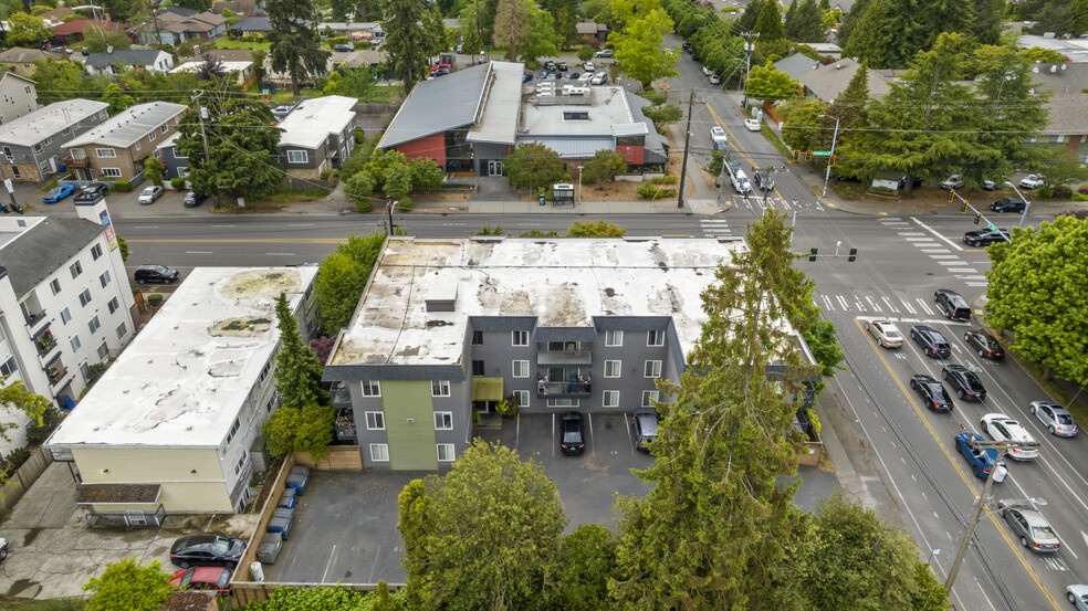 12748 Greenwood Ave N, Seattle, WA for sale - Building Photo - Image 3 of 24