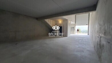 Retail in Poisy for sale Interior Photo- Image 1 of 6