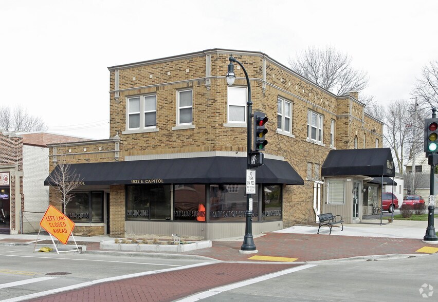 1932 E Capitol Dr, Milwaukee, WI for sale - Building Photo - Image 1 of 1