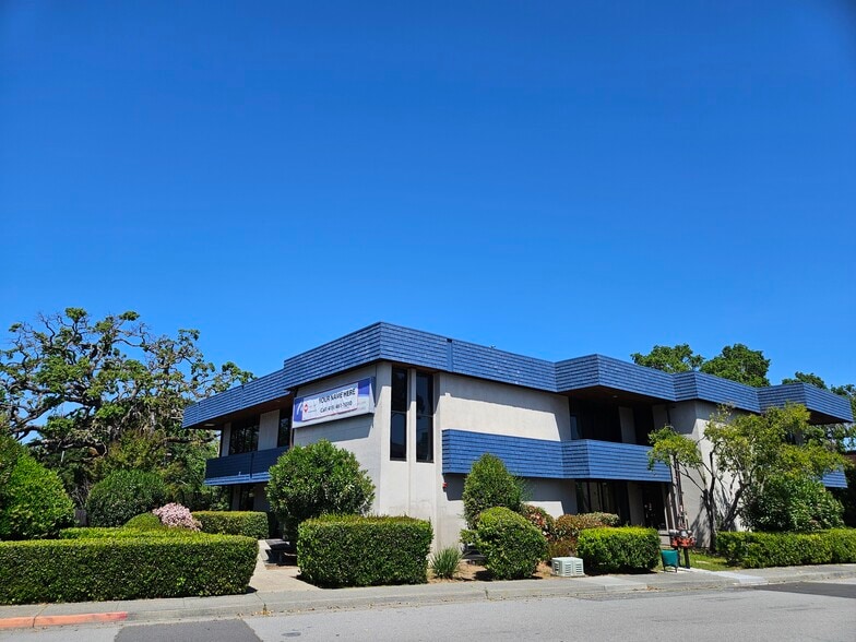 1 Commercial Blvd, Novato, CA for lease - Building Photo - Image 2 of 8