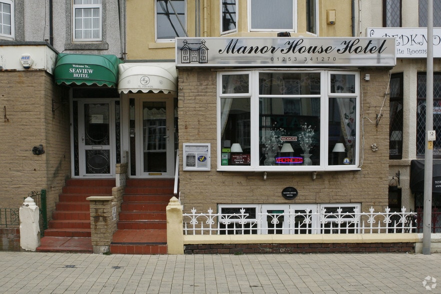 6 St Chads Rd, Blackpool for sale - Building Photo - Image 2 of 3