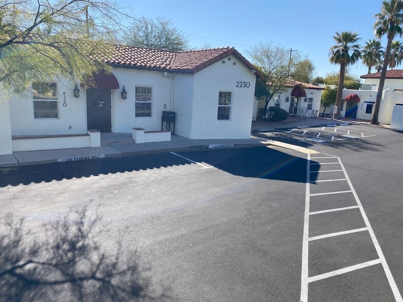 2230 E Speedway Blvd, Tucson, AZ for lease - Building Photo - Image 2 of 10