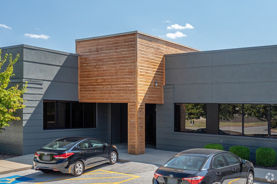 212 SE 34th St, Bentonville, AR for lease - Building Photo - Image 3 of 5
