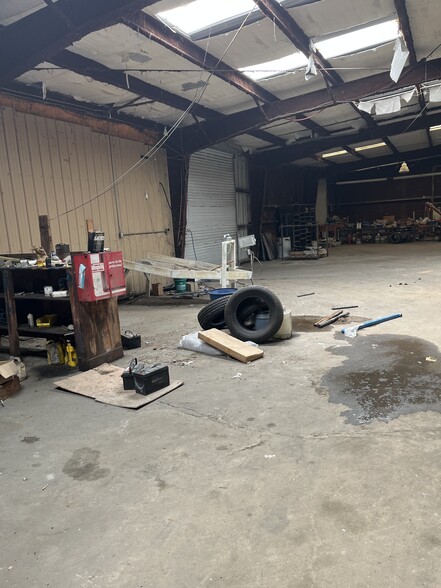 674 Highway 8, Sicily Island, LA for sale - Building Photo - Image 2 of 11