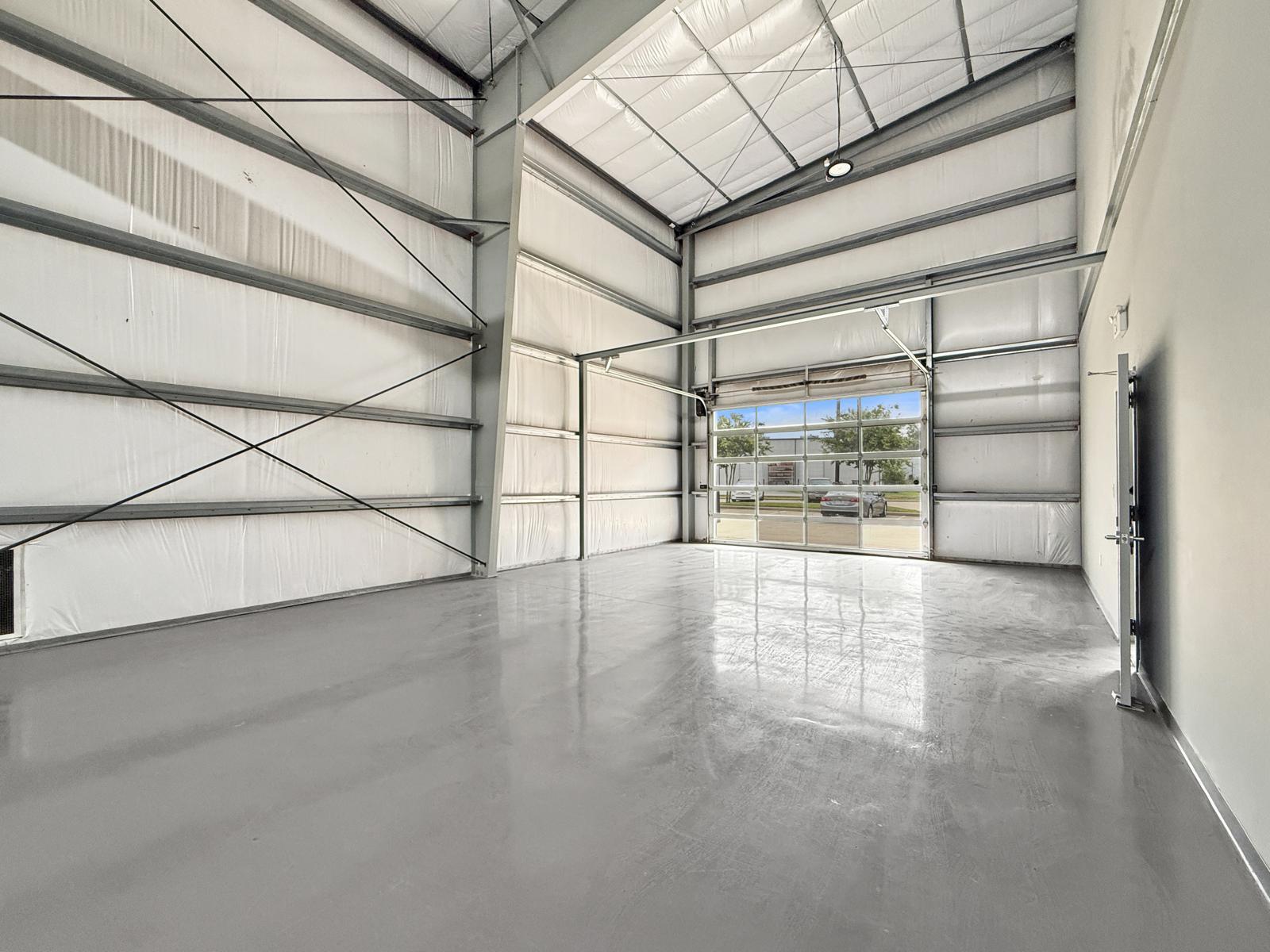 32503 Tamina Rd, Magnolia, TX for lease Interior Photo- Image 1 of 16