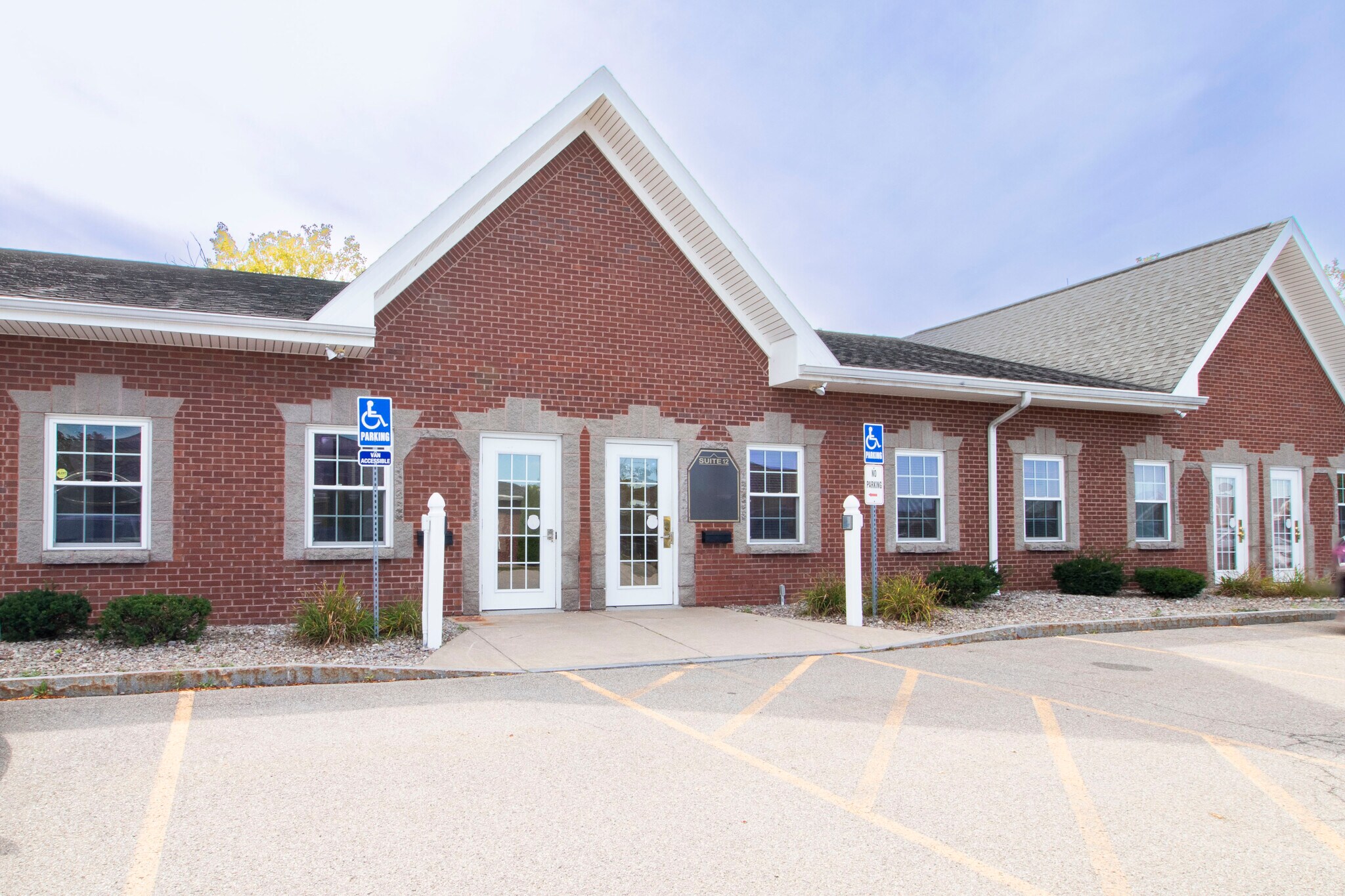 95 Canal Landing Blvd, Rochester, NY for lease Building Photo- Image 1 of 48