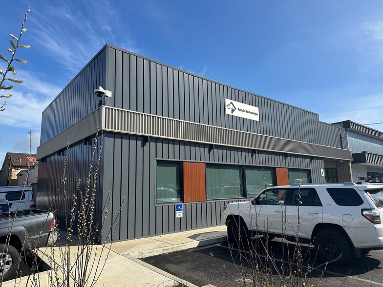 2917 NW Nicolai St, Portland, OR for lease - Building Photo - Image 2 of 5