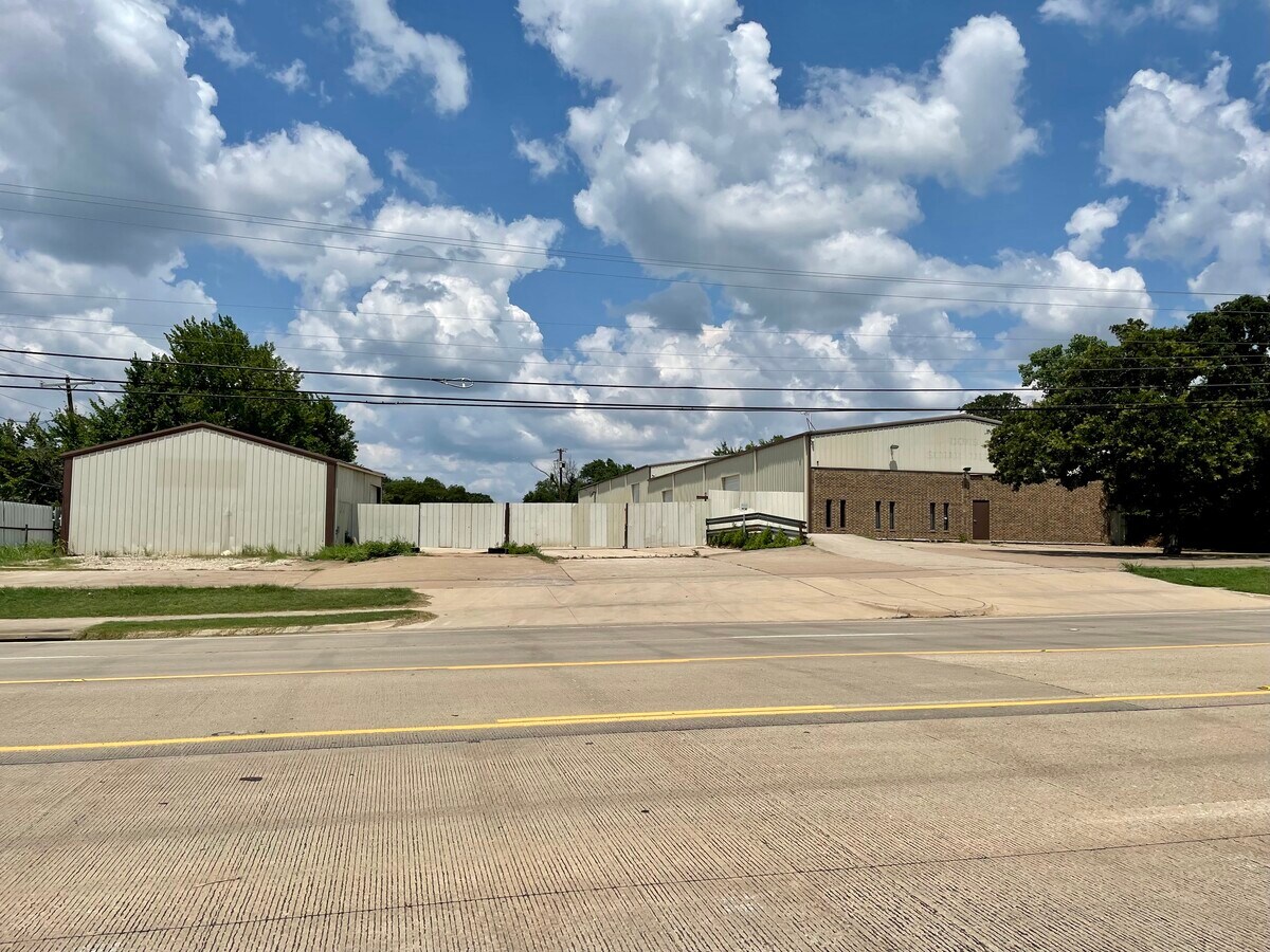 437 Kennedale, Kennedale, TX 76060