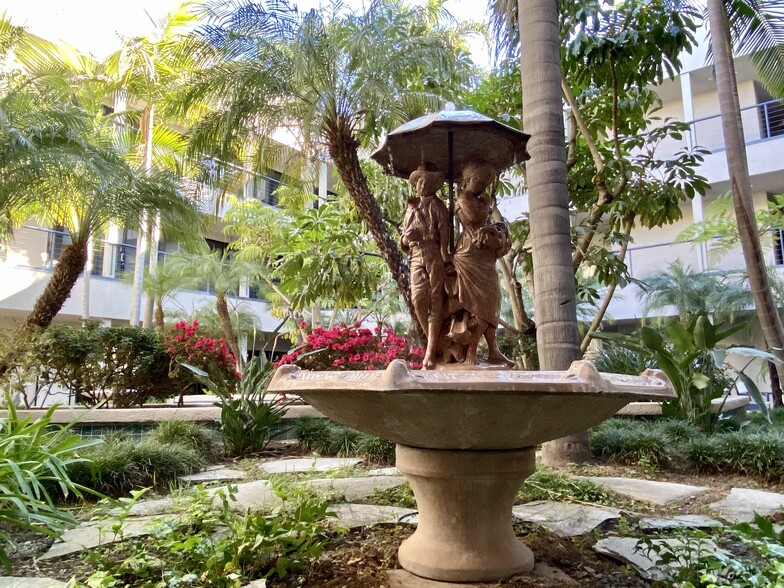 1403 N Tustin Ave, Santa Ana, CA for lease - Building Photo - Image 3 of 5